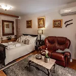 Porta Orientalis Apartament Split